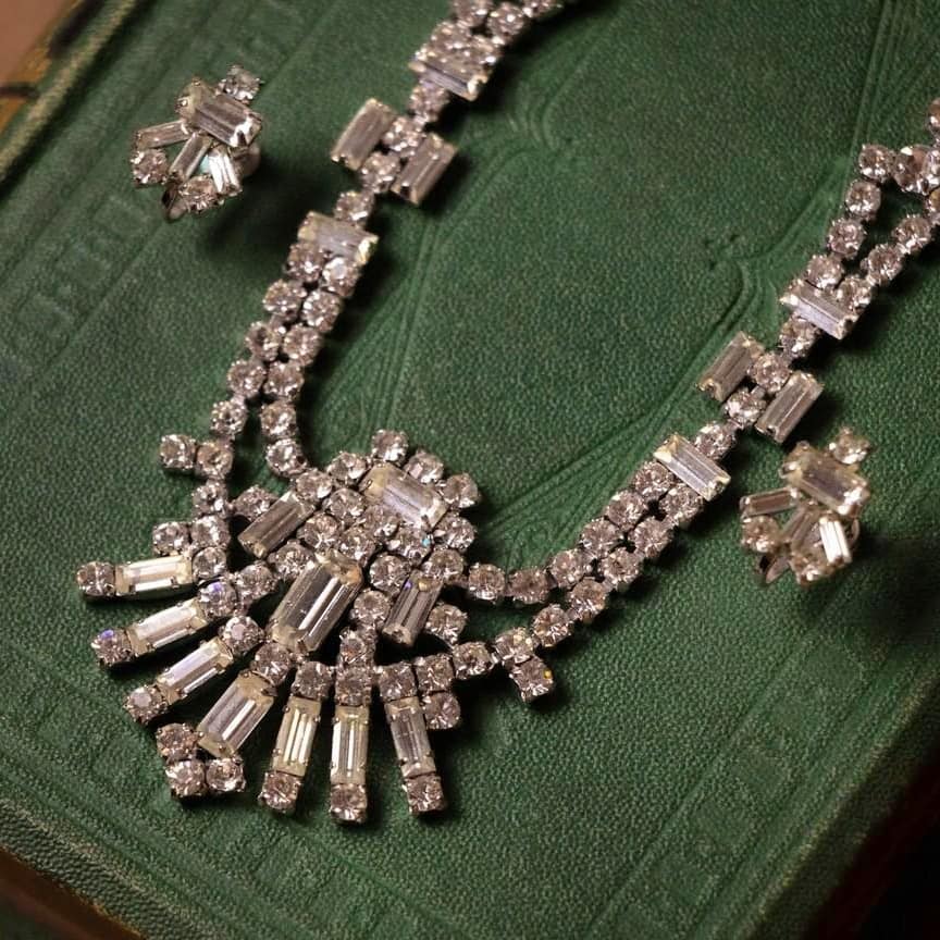 收藏古董珠寶的好處